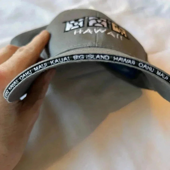 Lot of Three Baseball Hats - Picture 4 of 5